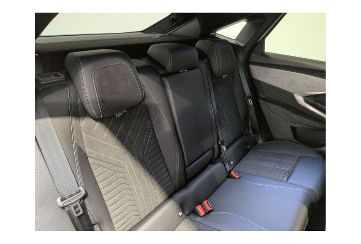 Peugeot 3008 III GT Hybrid 145 e-DCS6 Gris Artense