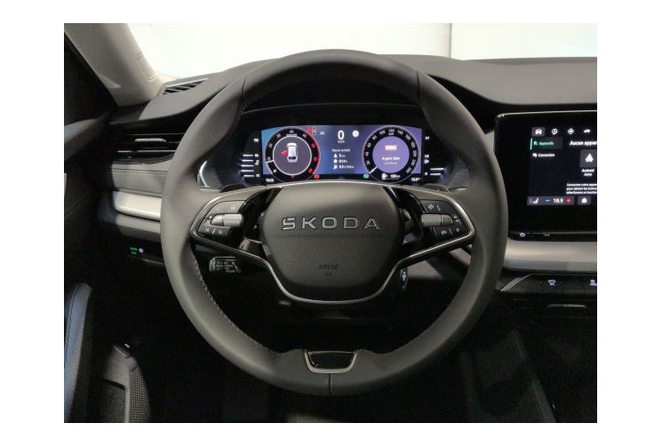 Skoda OCTAVIA IV Selection 2.0 TDI 150 ch SCR DSG7 Noir Magic nacré