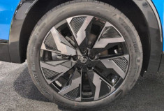 Renault RAFALE esprit Alpine E-Tech full hybrid 200 ch Bleu sommet / toit noir