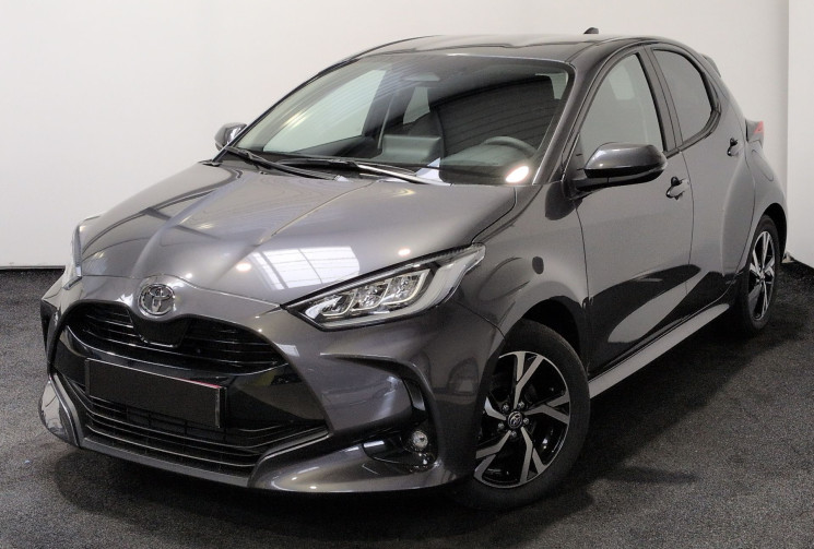 Toyota YARIS IV Design 116h Gris Célestine