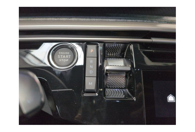 Peugeot 3008 III Allure Hybrid 145 e-DCS6 Blanc Okénite