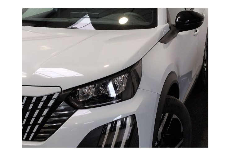 Peugeot 2008 II Allure Hybrid 145 e-DCS6 Blanc Okénite