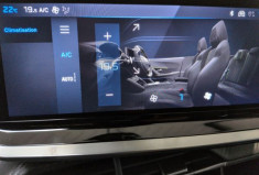 Peugeot 2008 II Allure Hybrid 145 e-DCS6 Blanc Okénite
