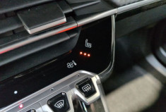 Peugeot 2008 II Allure Hybrid 145 e-DCS6 Blanc Okénite