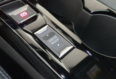 Peugeot 2008 II GT Hybrid 145 e-DCS6 Blanc Okénite /Toit noir