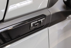 Peugeot 2008 II GT Hybrid 145 e-DCS6 Blanc Okénite /Toit noir