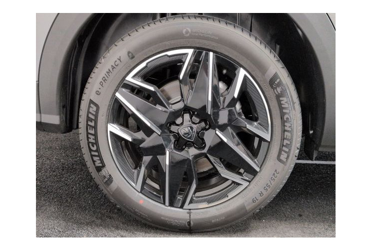 Peugeot 5008 III GT Hybrid 145 ch e-DCS6 Gris Titan/Toit Noir