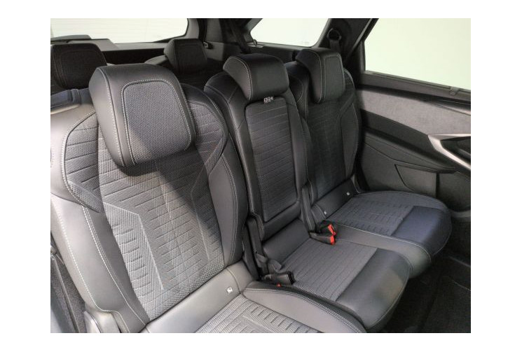 Peugeot 5008 III GT Hybrid 145 ch e-DCS6 Gris Titan/Toit Noir