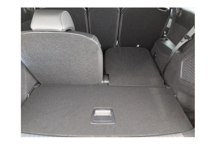 Peugeot 5008 III GT Hybrid 145 ch e-DCS6 Gris Titan/Toit Noir
