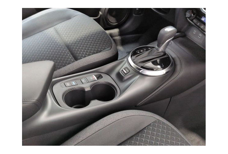 Nissan JUKE II N-Connecta HYBRID 143 Jaune Tonic / toit Noir