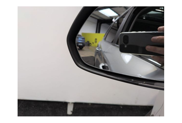 Mg ZS III Luxury 1.5 L Hybrid+ 197 ch Cosmic Silver