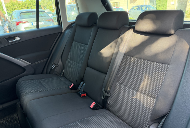 Volkswagen Tiguan 2.0 TDI 140 ch / SUIVI COMPLET VOLKSWAGEN 