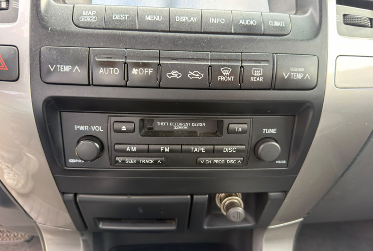 Toyota Land Cruiser KDJ120 SERIES 3.0 D-4D LOUNGE BVA - 8 PLACES / ATTELAGE 