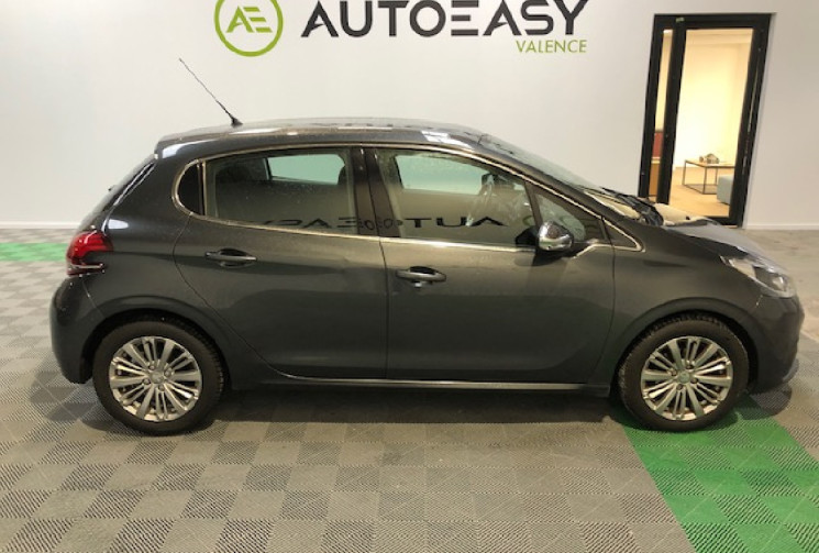 Peugeot 208 1.2  82 cv ALLURE CAMERA DE RECUL