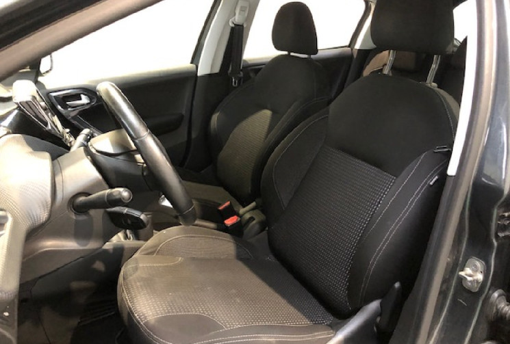 Peugeot 208 1.2  82 cv ALLURE CAMERA DE RECUL