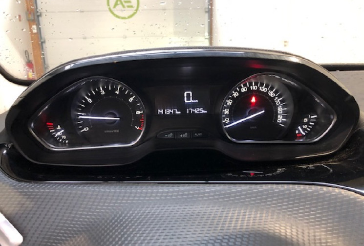 Peugeot 208 1.2  82 cv ALLURE CAMERA DE RECUL