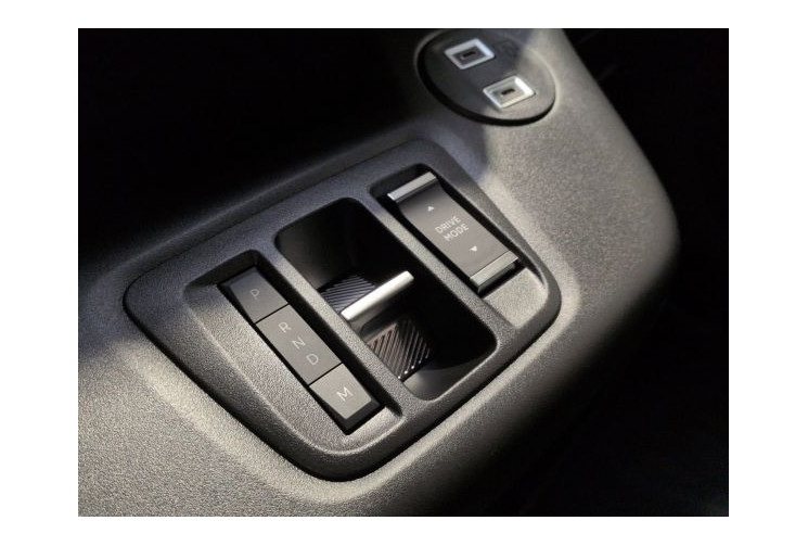 Citroen BERLINGO III - 5 PL - N1 - M DIESEL 130 CH AUT. Gris Acier