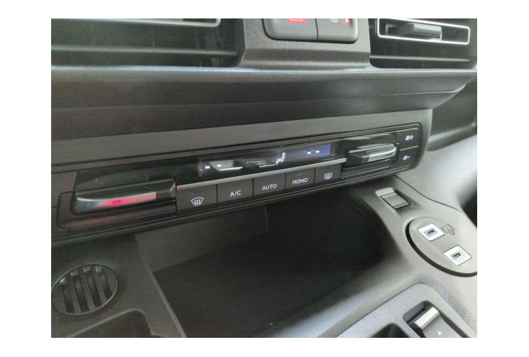 Citroen BERLINGO III - 5 PL - N1 - M DIESEL 130 CH AUT. Gris Acier