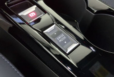 Peugeot 2008 II GT Hybrid 145 ch e-DCS6 Gris Selenium /Toit Noir