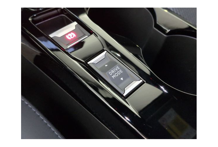 Peugeot 2008 II GT Hybrid 145 ch e-DCS6 Gris Selenium /Toit Noir