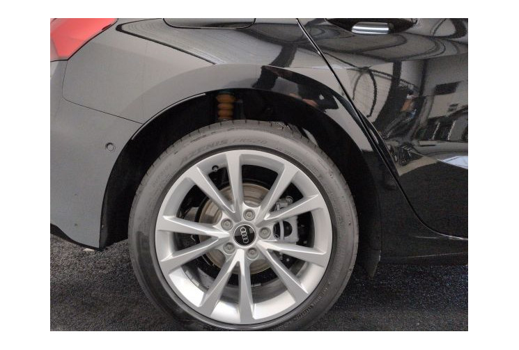 Audi A3/S3/RS3 IV Design TFSI Mild Hybrid 150 S tronic 7 Noir Mythique Métallisé