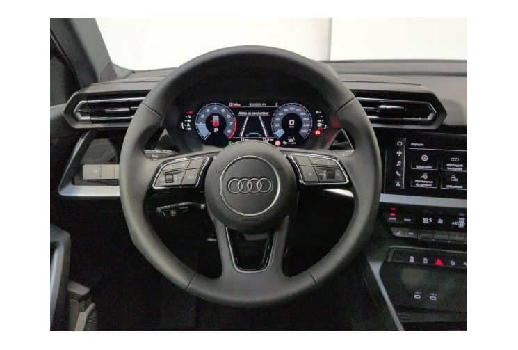 Audi A3/S3/RS3 IV Design TFSI Mild Hybrid 150 S tronic 7 Noir Mythique Métallisé