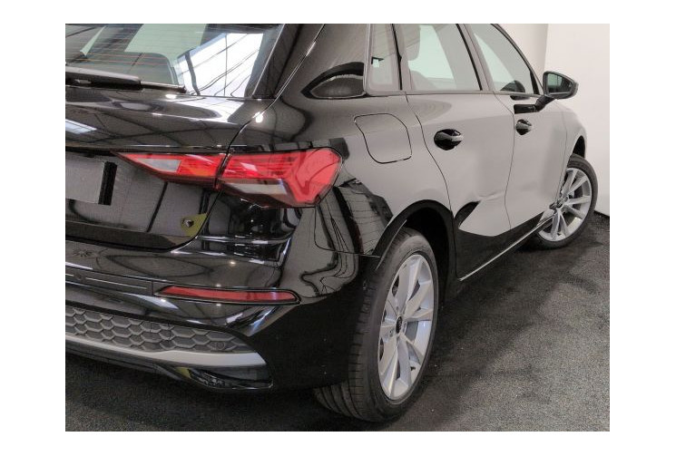 Audi A3/S3/RS3 IV Design TFSI Mild Hybrid 150 S tronic 7 Noir Mythique Métallisé