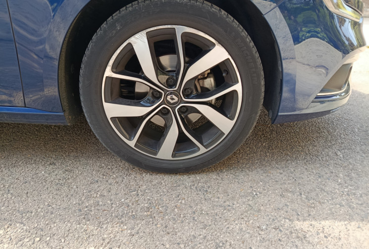Renault Megane 1.3 Tce 140ch - Bose Edition - Française - Suivi complet