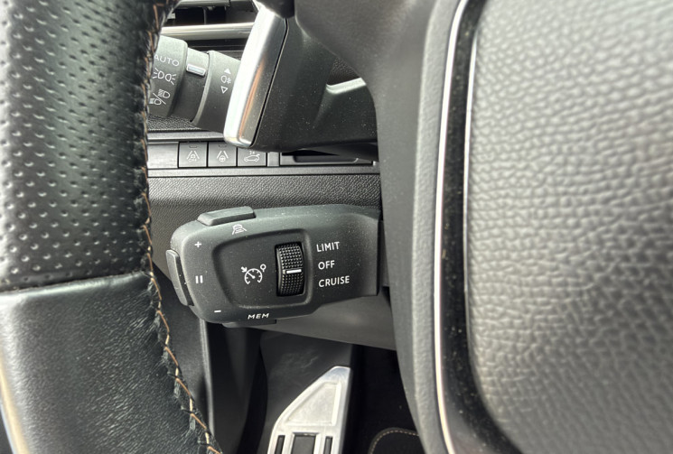 Peugeot 3008 1.2 PURETECH GT 130 CH EAT8 / ATTELAGE / CARPLAY / DISTRIBUTION A JOUR