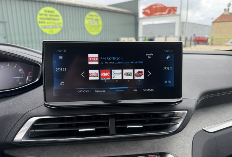 Peugeot 3008 1.2 PURETECH GT 130 CH EAT8 / ATTELAGE / CARPLAY / DISTRIBUTION A JOUR