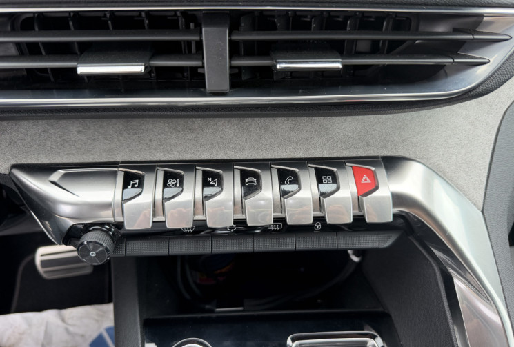 Peugeot 3008 1.2 PURETECH GT 130 CH EAT8 / ATTELAGE / CARPLAY / DISTRIBUTION A JOUR