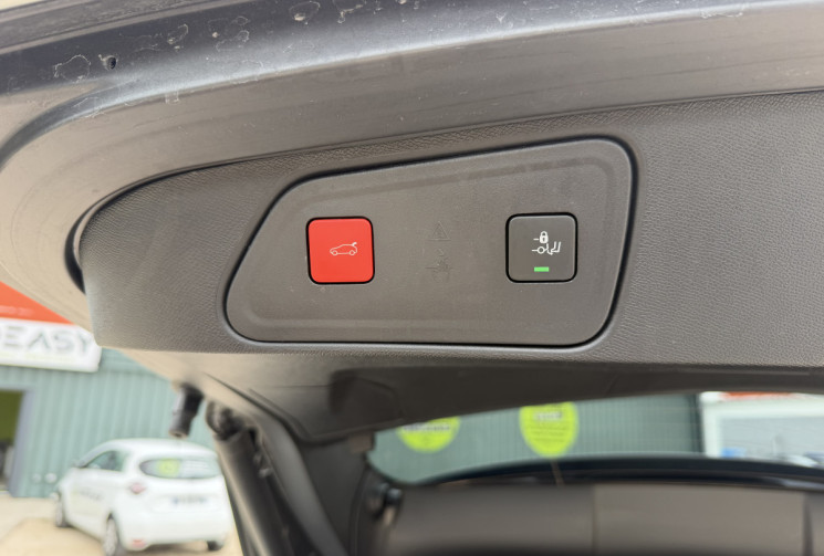 Peugeot 3008 1.2 PURETECH GT 130 CH EAT8 / ATTELAGE / CARPLAY / DISTRIBUTION A JOUR
