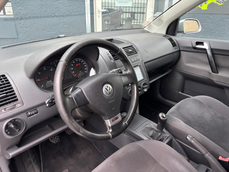 Volkswagen Polo  IV phase 2 1.4 TDI 80ch Elle / CLIM / XENON / BLUETOOH / REVISEE / GARANTIE