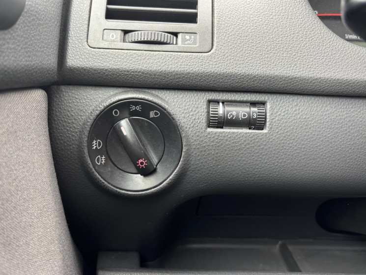 Volkswagen Polo  IV phase 2 1.4 TDI 80ch Elle / CLIM / XENON / BLUETOOH / REVISEE / GARANTIE