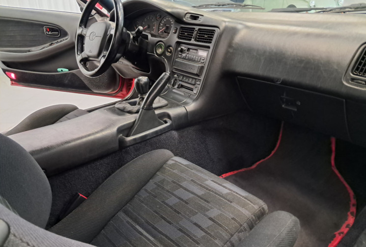 Toyota MR 2 MK2 SW20 2.0 GT-i 16 Rev 3 T-Bar ( TARGA ) - 3 eme  main - suivi entretien -
