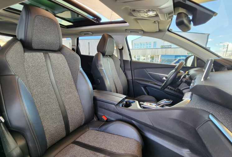Peugeot 5008  II 1.5 DCI130 FINITION ALLURE / 7 PLACES / TRES BON ÉTAT  / GARANTIE 12 MOIS