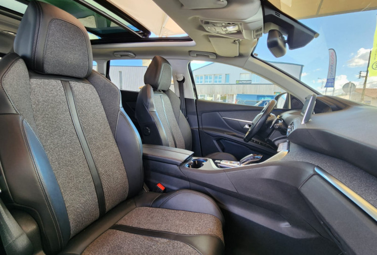 Peugeot 5008  II 1.5 DCI130 FINITION ALLURE / 7 PLACES / TRES BON ÉTAT  / GARANTIE 12 MOIS