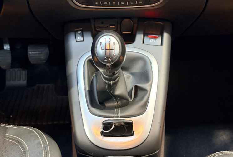 Renault Scénic III-7 PLACE - BOSE - HDi 130cv-EDITION BOSE