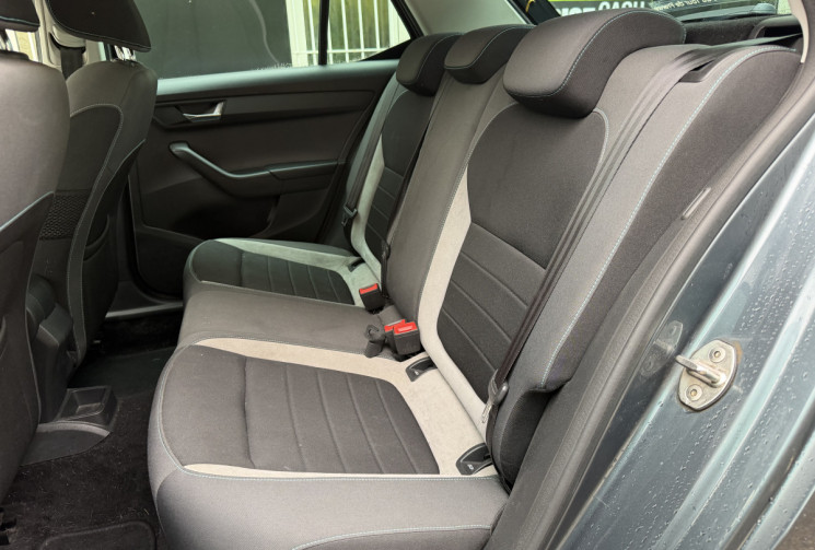 Skoda Fabia 1.0 MPI 75 TOUR DE FRANCE * CARPLAY * ENTRETIEN ET CT OK * GARANTIE 6 MOIS