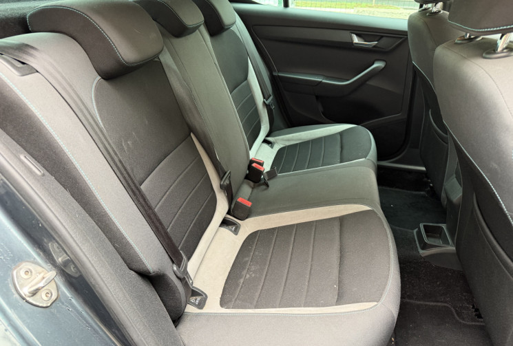 Skoda Fabia 1.0 MPI 75 TOUR DE FRANCE * CARPLAY * ENTRETIEN ET CT OK * GARANTIE 6 MOIS
