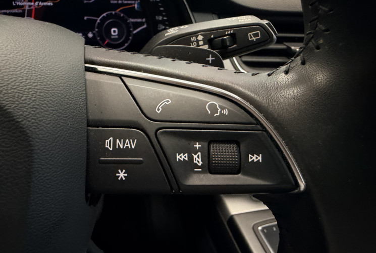Audi Q7 3.0 TDI ultra S Line quattro bva / toit ouvrant / attelage