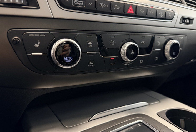 Audi Q7 3.0 V6 218 ch TDI ultra S Line quattro bva / toit ouvrant / attelage