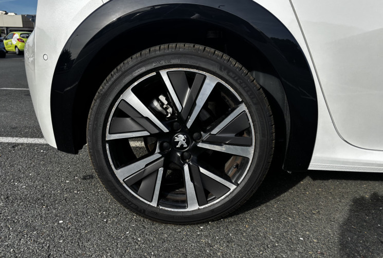 Peugeot 208 1.2 PureTech 130ch - GT Line 