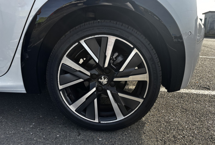 Peugeot 208 1.2 PureTech 130ch - GT Line 