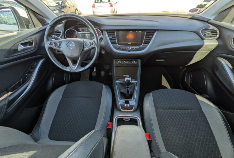 Opel Grandland X  1.2 i Turbo 130 INNOVATION / 1ERE MAIN / GARANTIE 12 MOIS