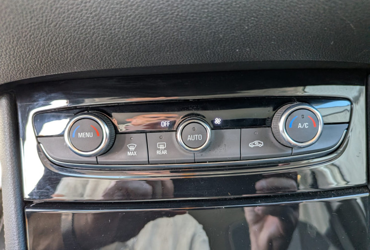 Opel Grandland X  1.2 i Turbo 130 INNOVATION / 1ERE MAIN / GARANTIE 12 MOIS