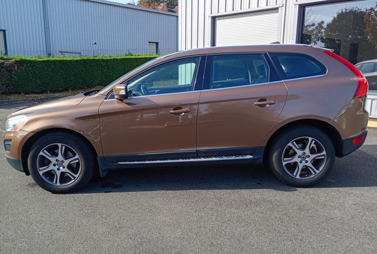 Volvo XC60  D3 Summum Geartronic 163 / Toit Ouvrant 