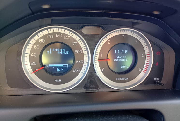 Volvo XC60  D3 Summum Geartronic 163 / Toit Ouvrant 
