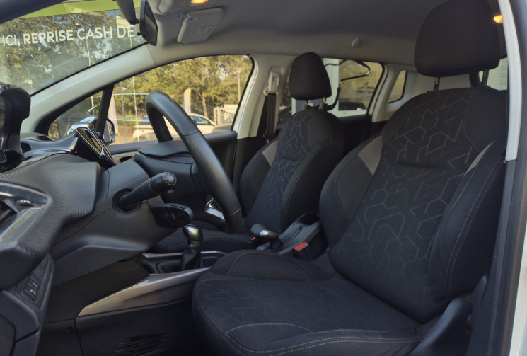 Peugeot 2008 1.6 BlueHDI 100 Style