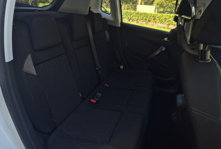 Peugeot 2008 1.6 BlueHDI 100 Style